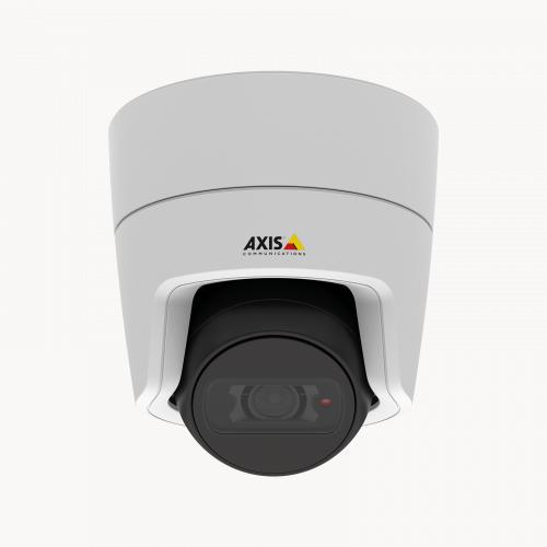 La AXIS IP Camera M3106-LVE Mk II ofrece análisis de vídeo e iluminación de infrarrojos incorporada