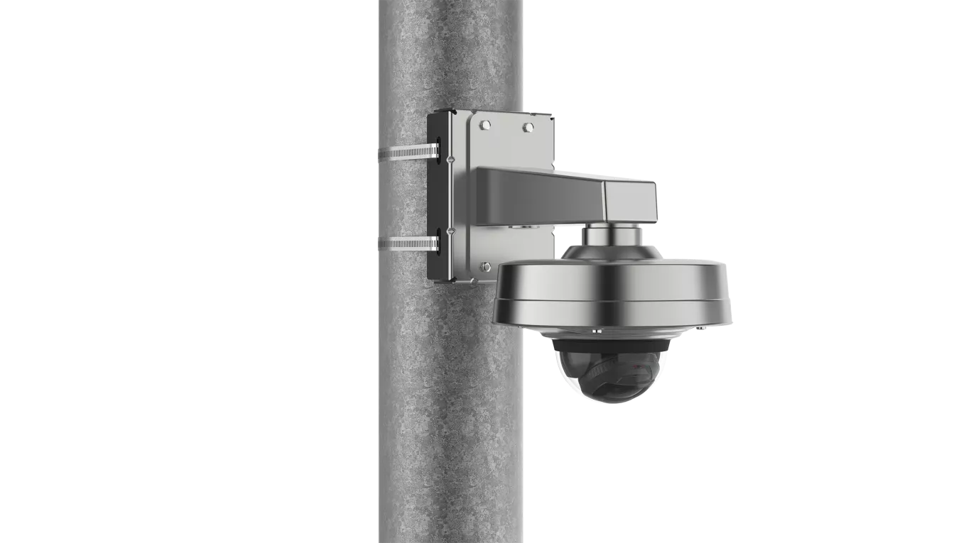 T91F67 and Q35SLVE mounted on a pole