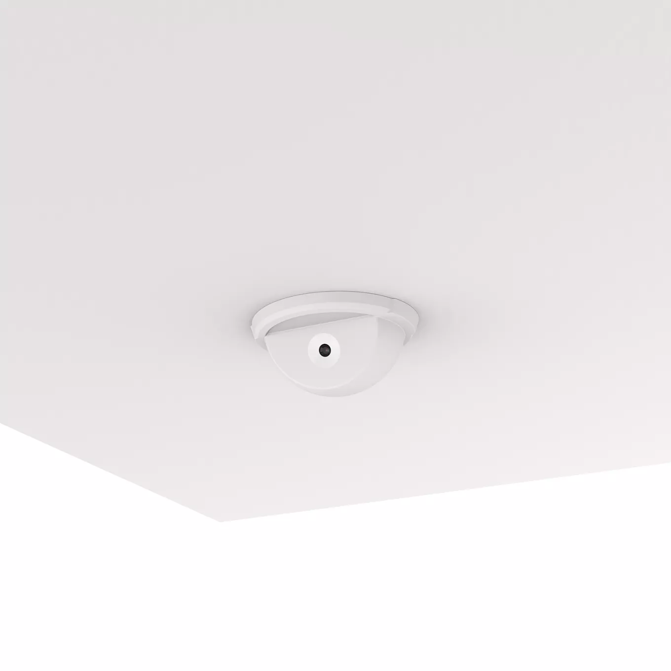 왼쪽 각도에서 본 천장에 장착된 AXIS F8225 Pinhole Accessory